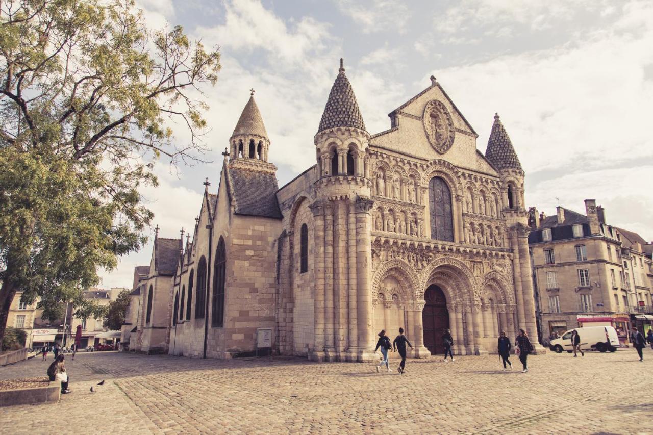 La Maison De La Liberte Studio Jules Verne Poitiers Bagian luar foto