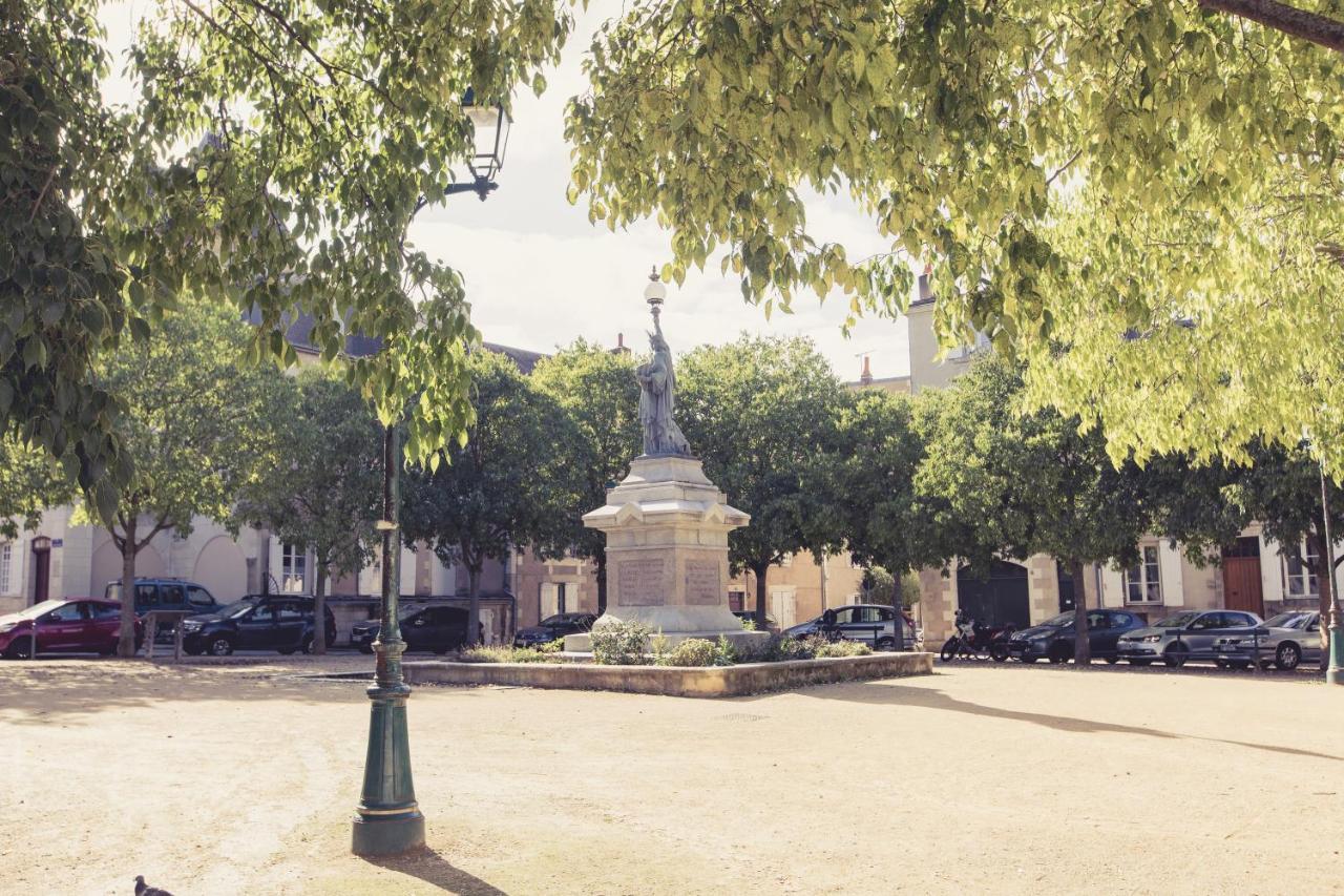 La Maison De La Liberte Studio Jules Verne Poitiers Bagian luar foto