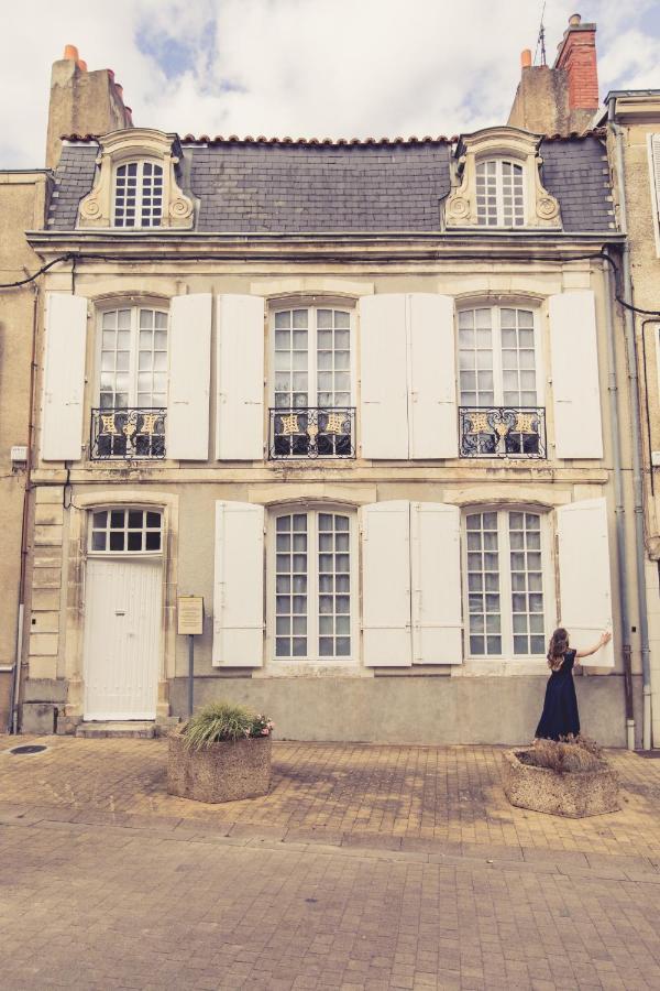La Maison De La Liberte Studio Jules Verne Poitiers Bagian luar foto